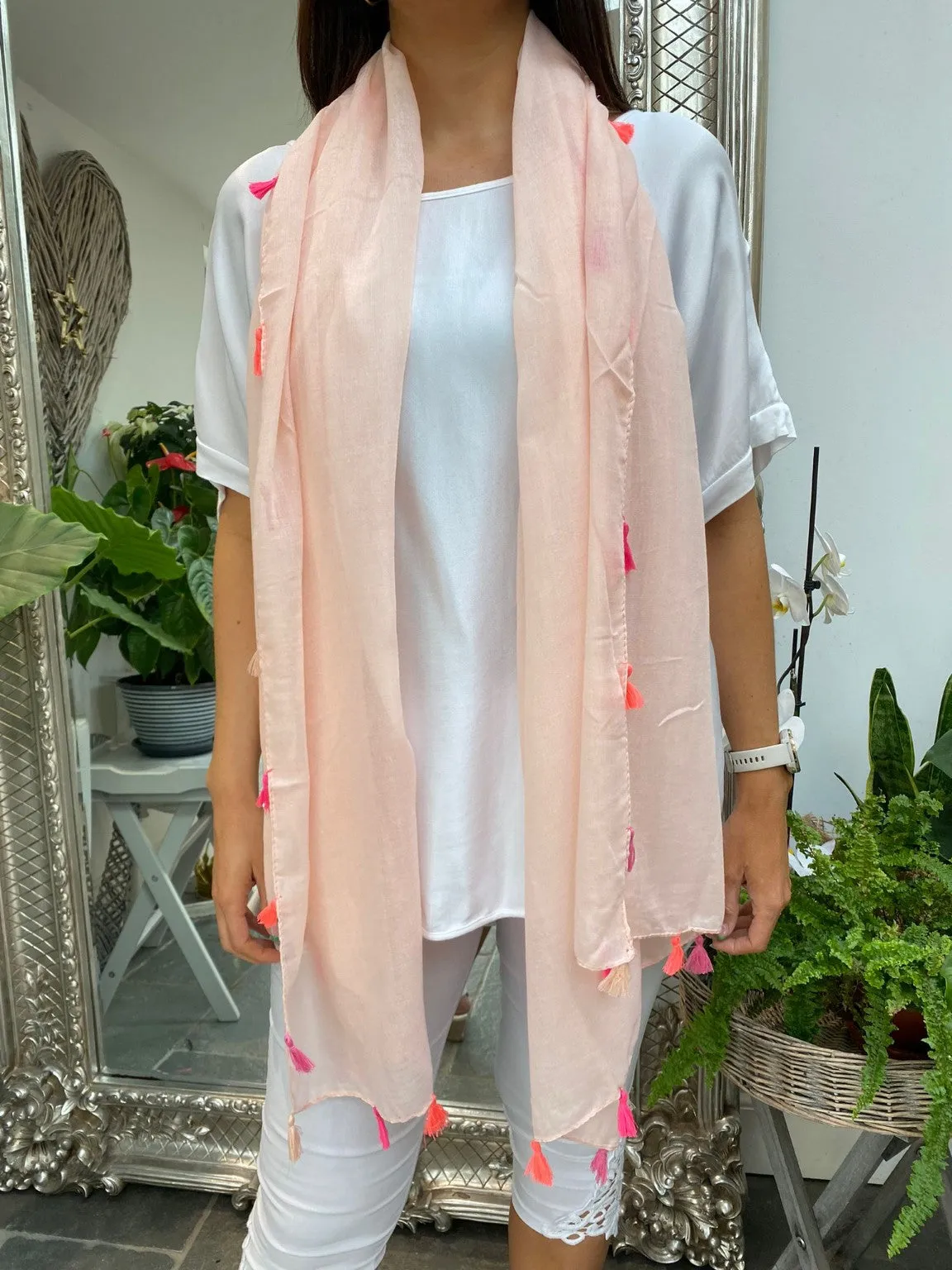 Bright Tassel Essential Scarf