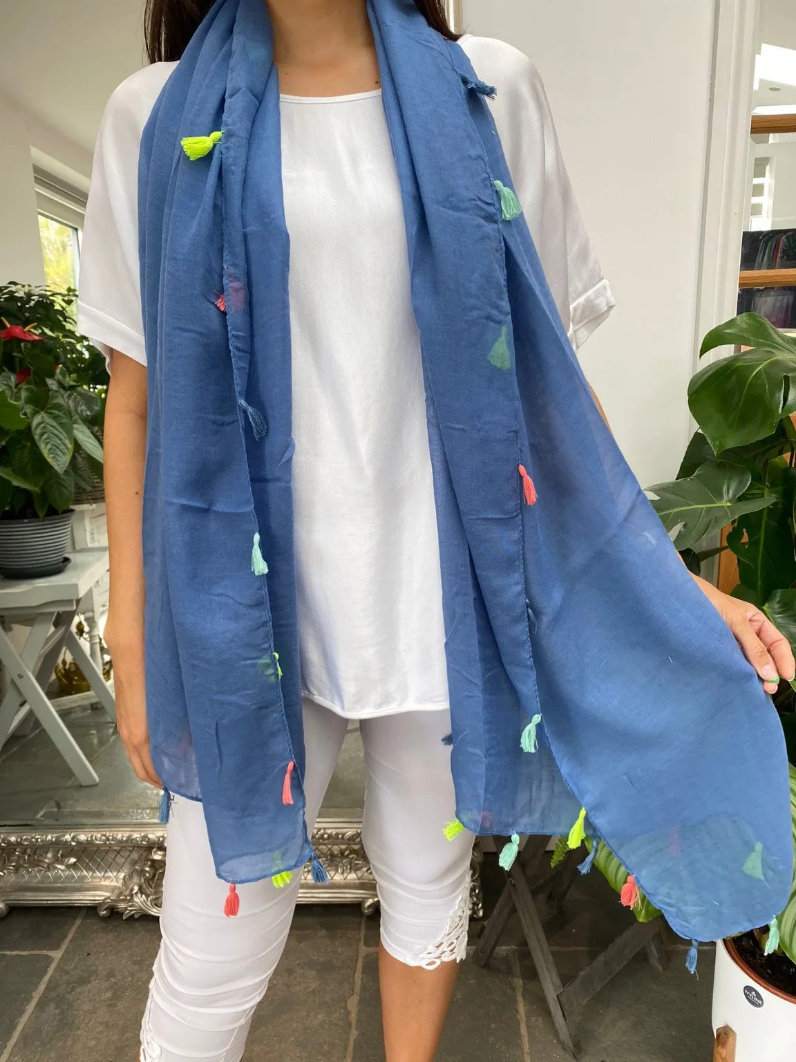 Bright Tassel Essential Scarf