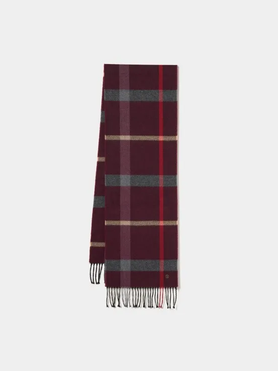 Checkered fringed scarf