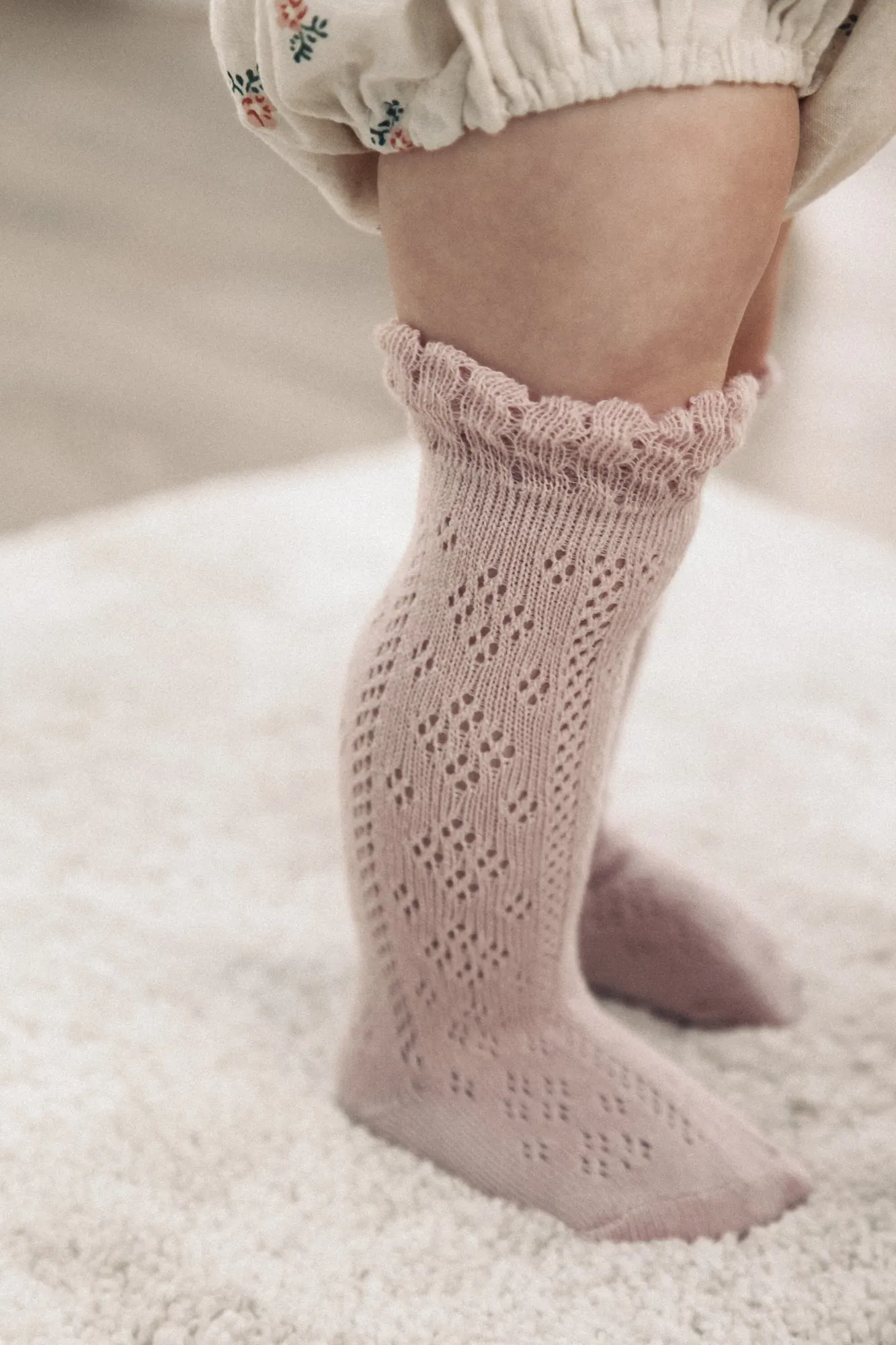 Dusky Pink Openwork Frill Socks