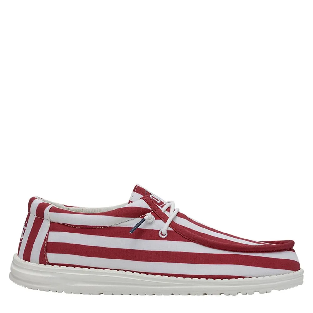 HEYDUDE  MENS WALLY AMERICANA SLIP ON SNEAKER