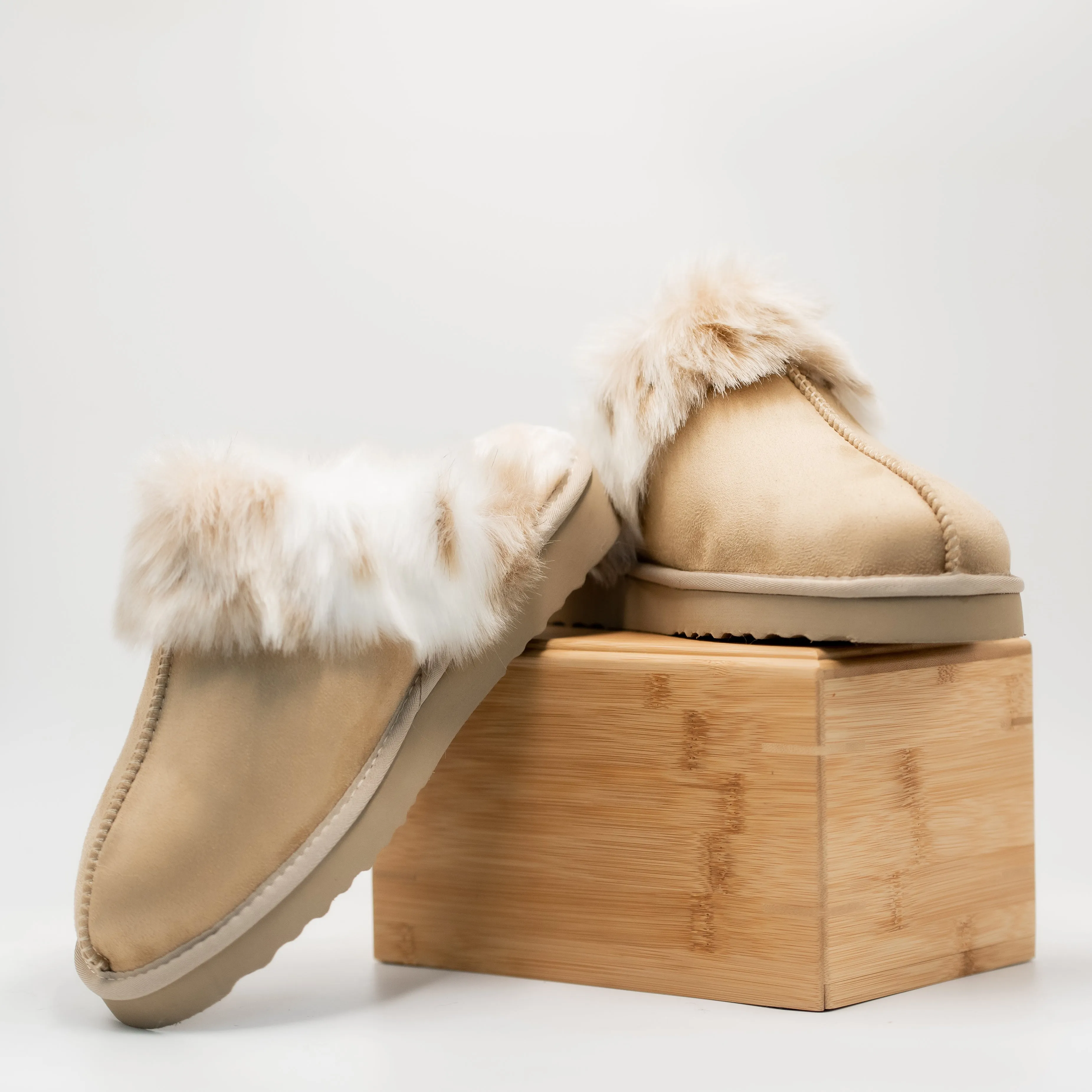 PAWJ Slippers | Tan / Snow Leopard