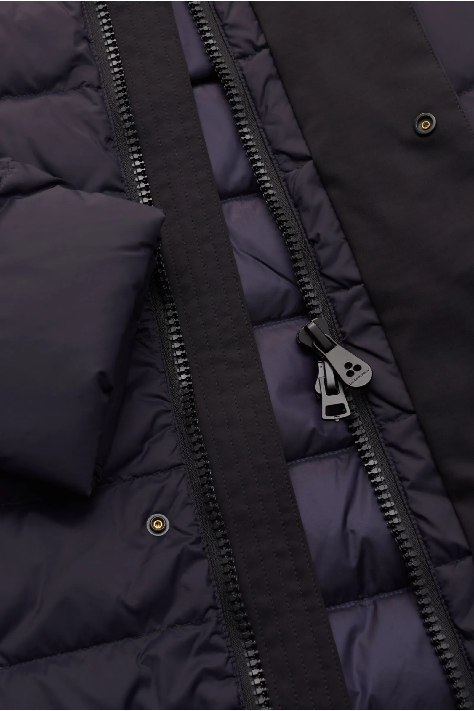 PEUTEREY down coat 'Kasa Trap' navy