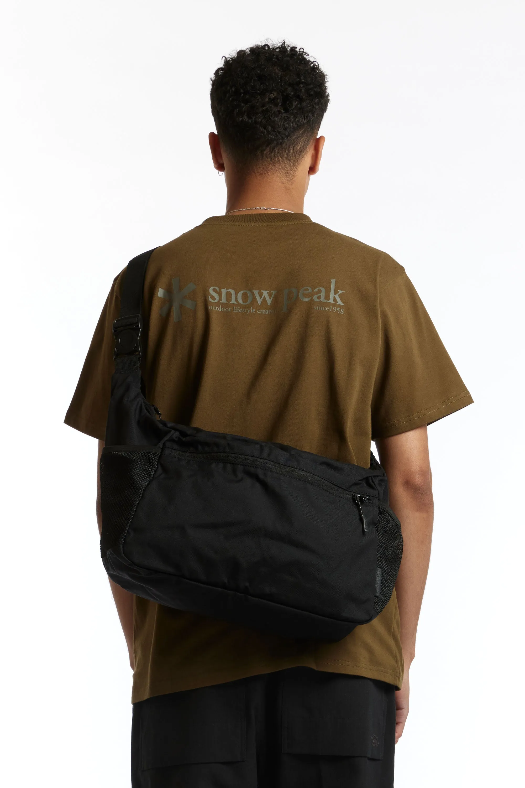 SNOW PEAK - MIDDLE SHOULDER BAG